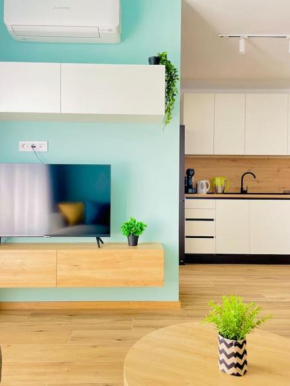 Designer luxury apartment 1BDR with parking